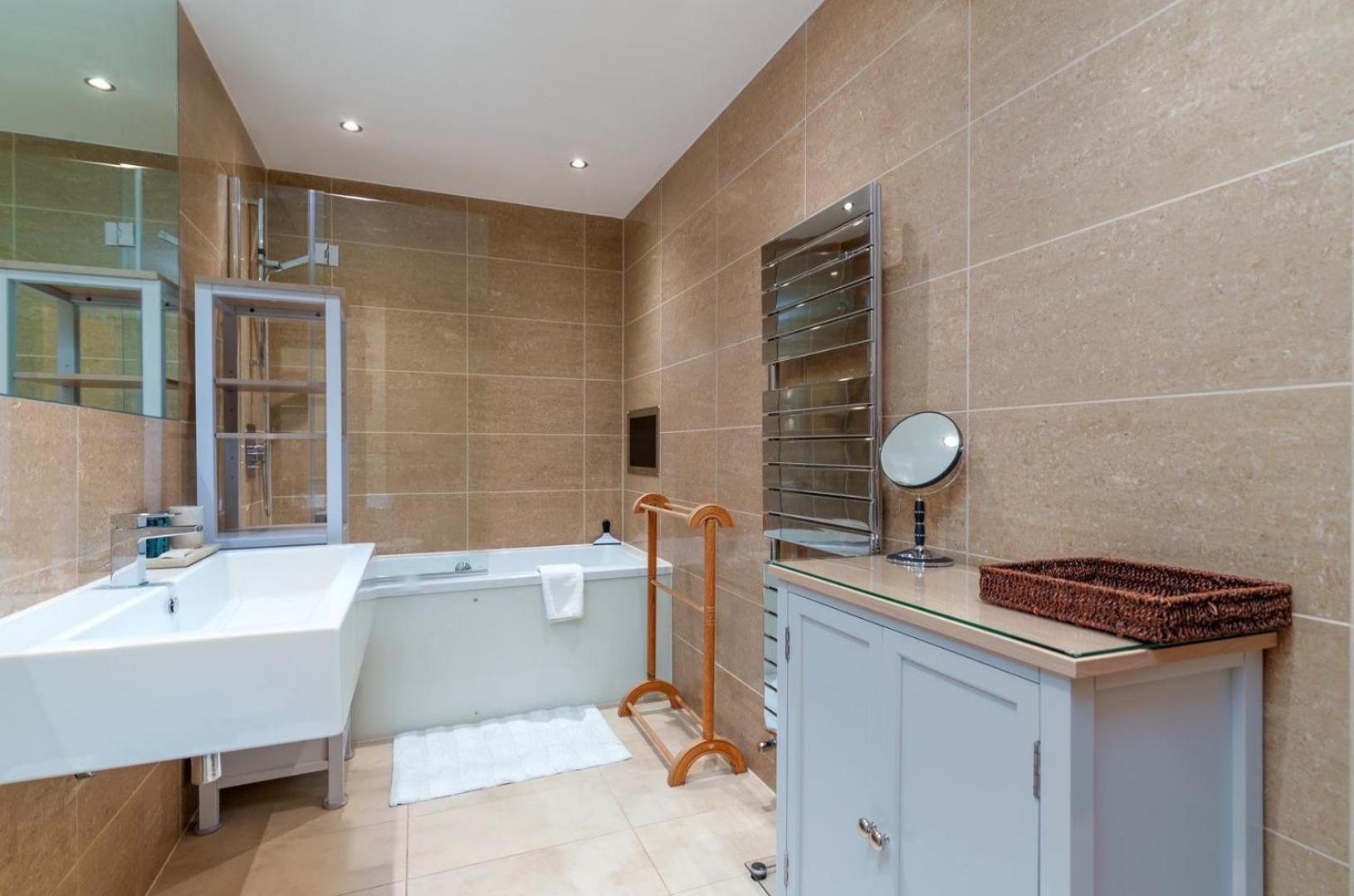 Guestready - Spacious In Clapham Town * Londra